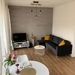 Mary - Centre, Netflix, Coffee, Self Check In 아파트